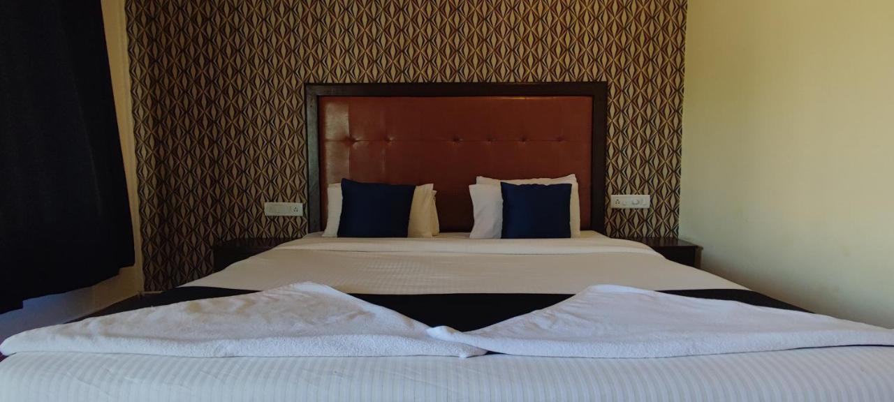 Royal Tulip Beach Cottages Arambol Extérieur photo